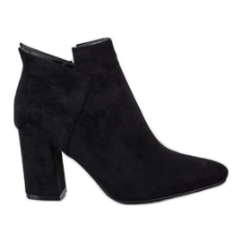 Boots On A Post VINCEZA black