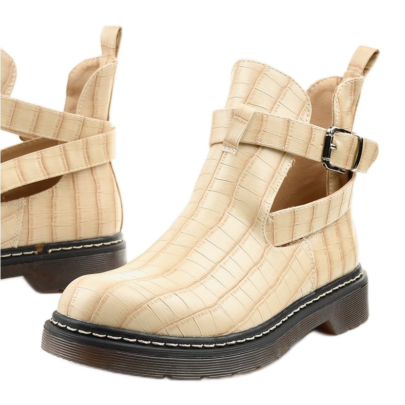 Beige boots with a Nillda buckle Beige boots with a Nillda buckle