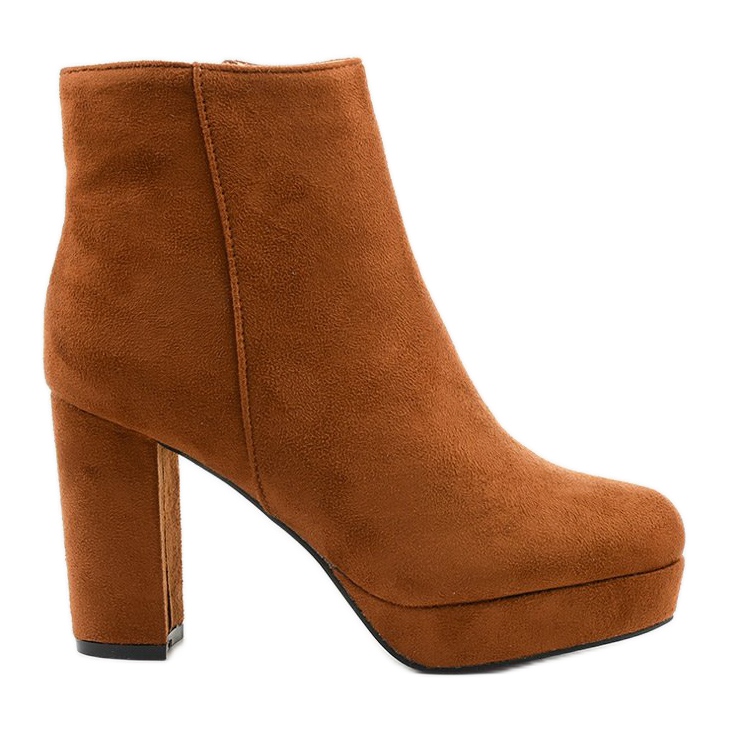 Camel ankle boots on the Neadarea post brown