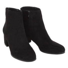 Black Low-heeled boots L7196A Black