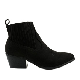 Black ankle boots with Thosiphae embroidery