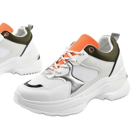 White fashionable sports shoes from Hymeda