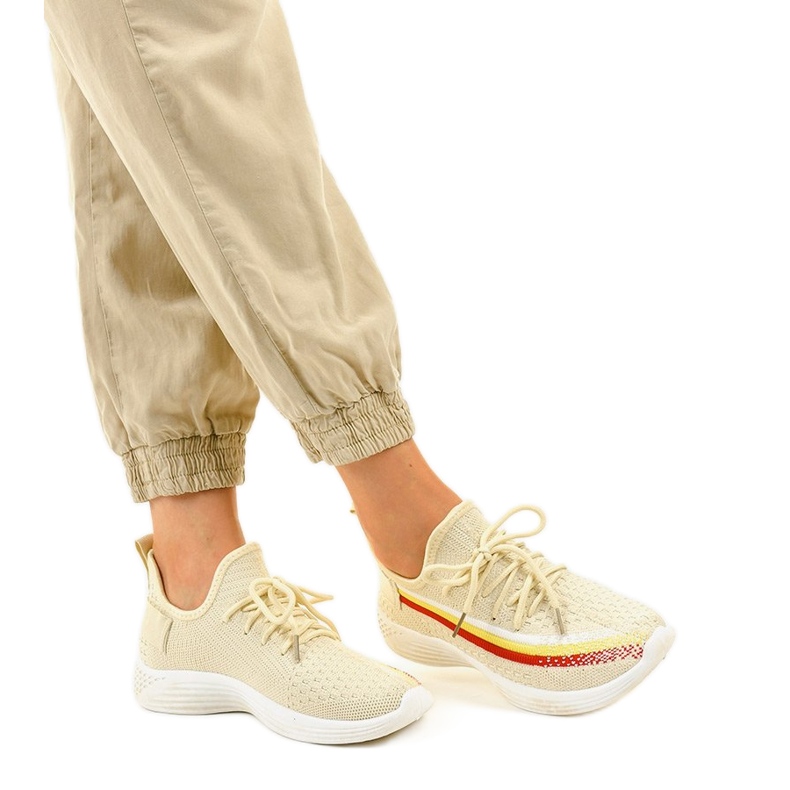 HB-48 beige sports shoes