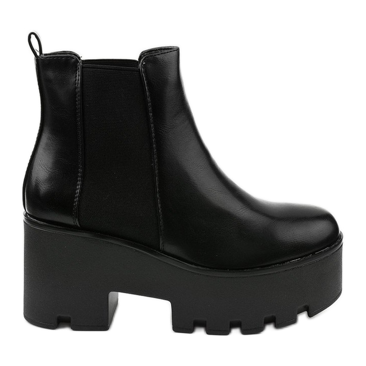 Black ankle boots with a Pardia elastic band