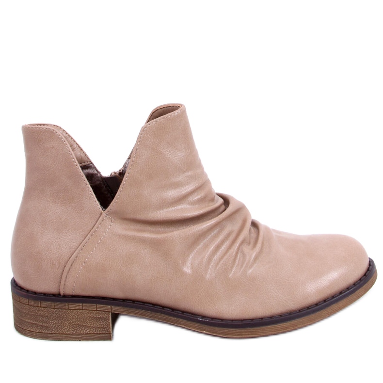 Boots with a cut-out face beige ST-22P Beige