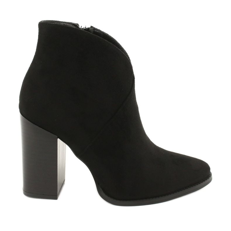 Filippo Boots on the post Black DBT1575