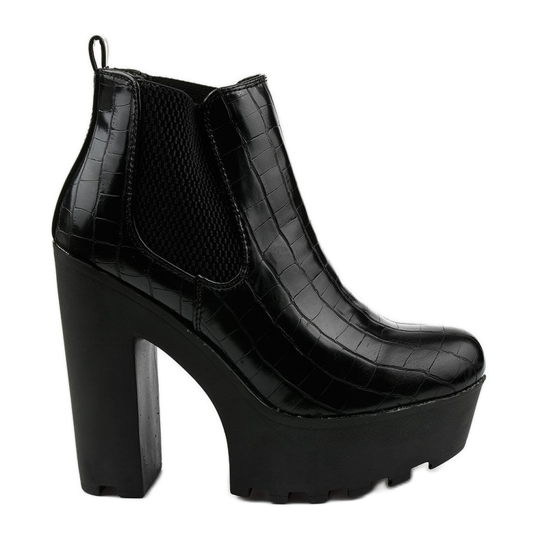 Black ankle boots on the Zellola post