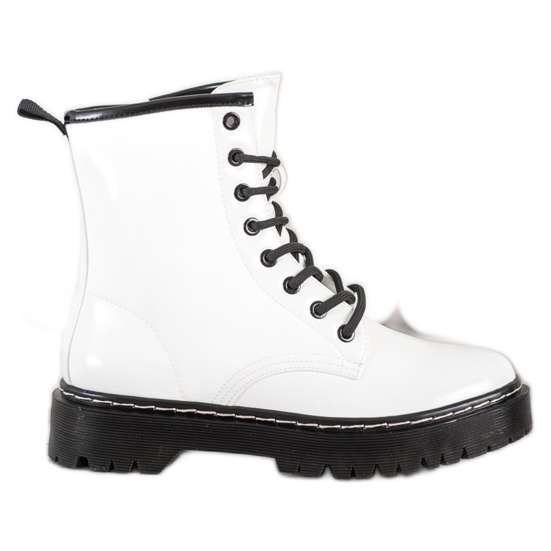 Vinceza White Workers