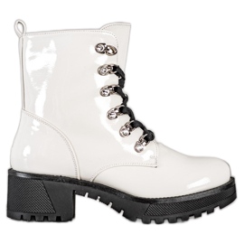 SHELOVET White lacquered boots SHELOVET White lacquered boots
