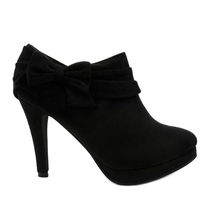 Black boots on a high heel with an elastic Fharvix