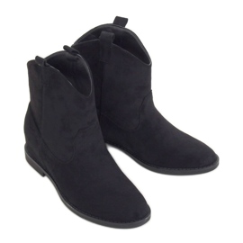Cowboy boots on a hidden wedge black J936 Black
