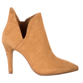 Bella Paris Stylish boots on a high heel brown Bella Paris Stylish boots on a high heel brown