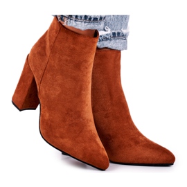 FW1 Women's boots on a heel Suede Camel Sharks brown