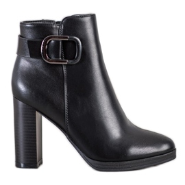 Ideal Shoes Elegant Black Boots