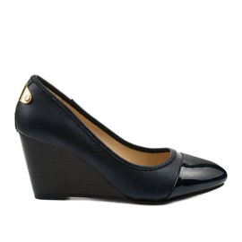 Blue pumps on the Bluehorn wedge heel navy blue