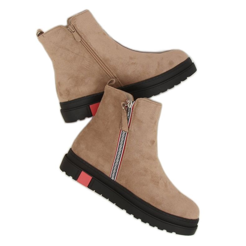 Flat shoes on a beige NS150P Beige sole