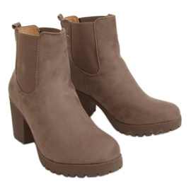 Chelsea boots with wide heels, beige B2880FE-KB Khaki brown