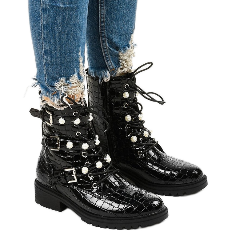 Black flat insulated boots Torwain pearls