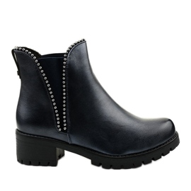 Navy blue insulated boots from Nilandia