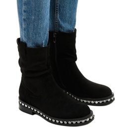 Women's black insulated boots with Ulafina zipper