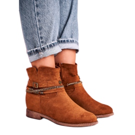 BUGO Boots On A Wedge With A Chain Brown Suede Eliza yellow