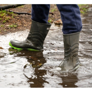 What kind of wellies for a child for the autumn rain?