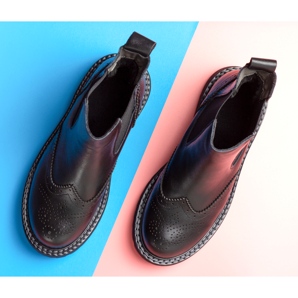 A stylish man's guide. Check what to wear with Chelsea boots