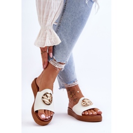 Women's Sandals With White Secrets Decoration 1