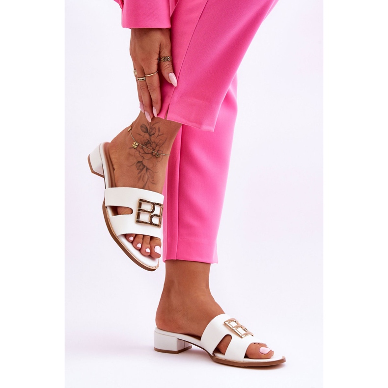 Women's Elegant Slippers With White Atlantis Decoration 1