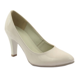 ZUZA 128 lacquered pumps beige 1