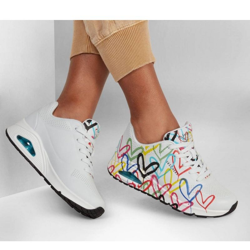 Skechers Uno Spread the Love shoes - Fashionable and Comfortable