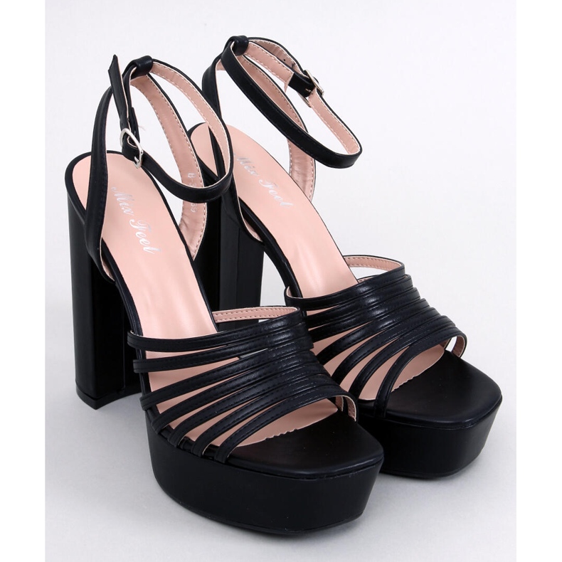 Sandals on the Taboo Black platform 1