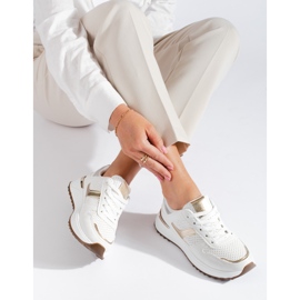 White sneakers on the Shelovet platform 1