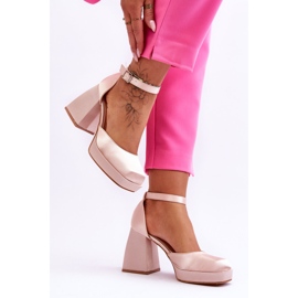 Fashionable Pumps On Massive Heels Beige Sandia 2