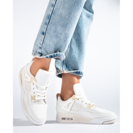 White sneakers with a thick sole from Shelovet 1