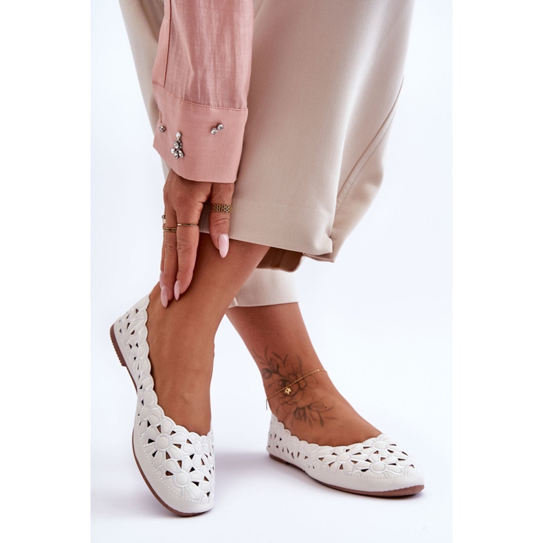 PE1 Openwork Glossy Ballerina Women's White Visionary 1