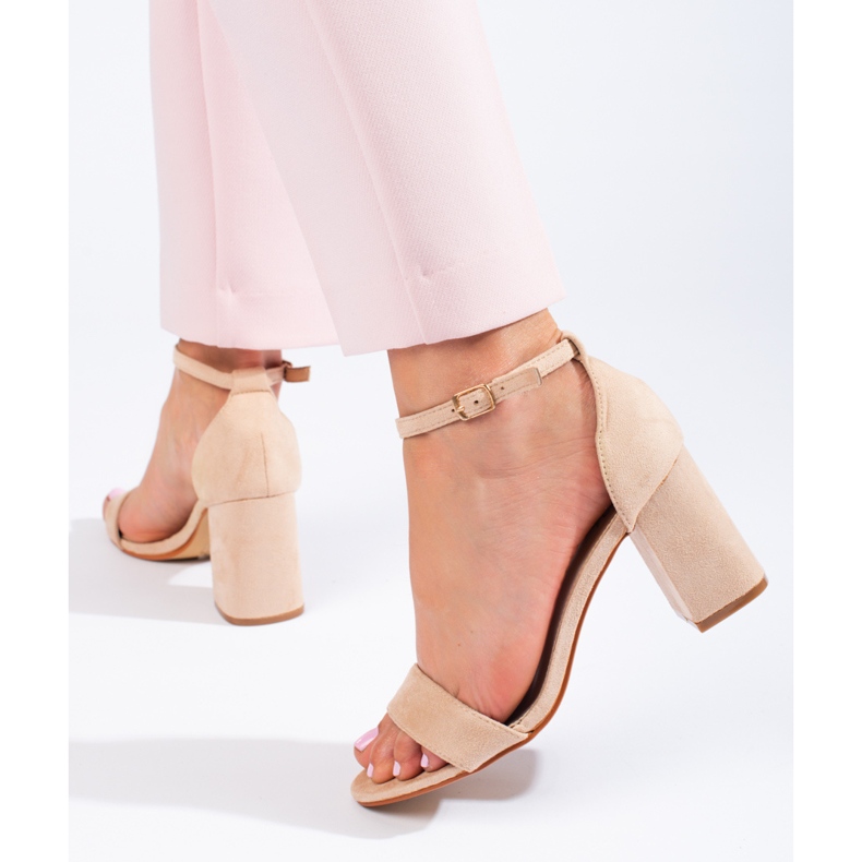 Women's classic sandals on a beige Shelovet post 1 Women's classic sandals on a beige Shelovet post 1