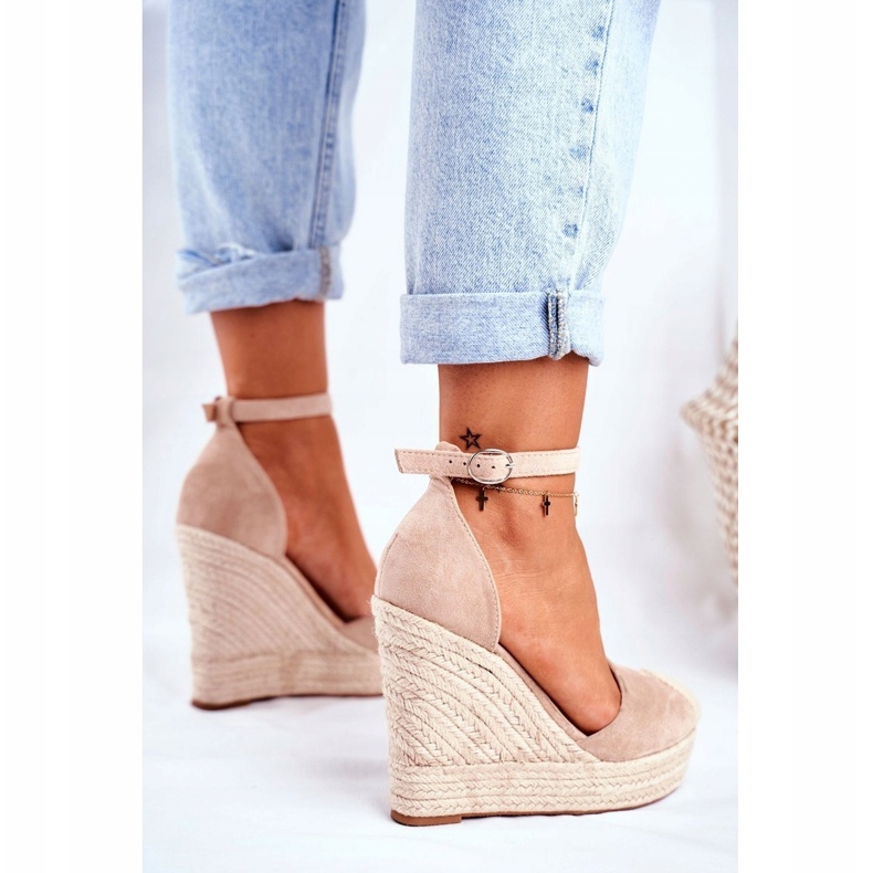 Beige Wedge Sandals With Braids 2
