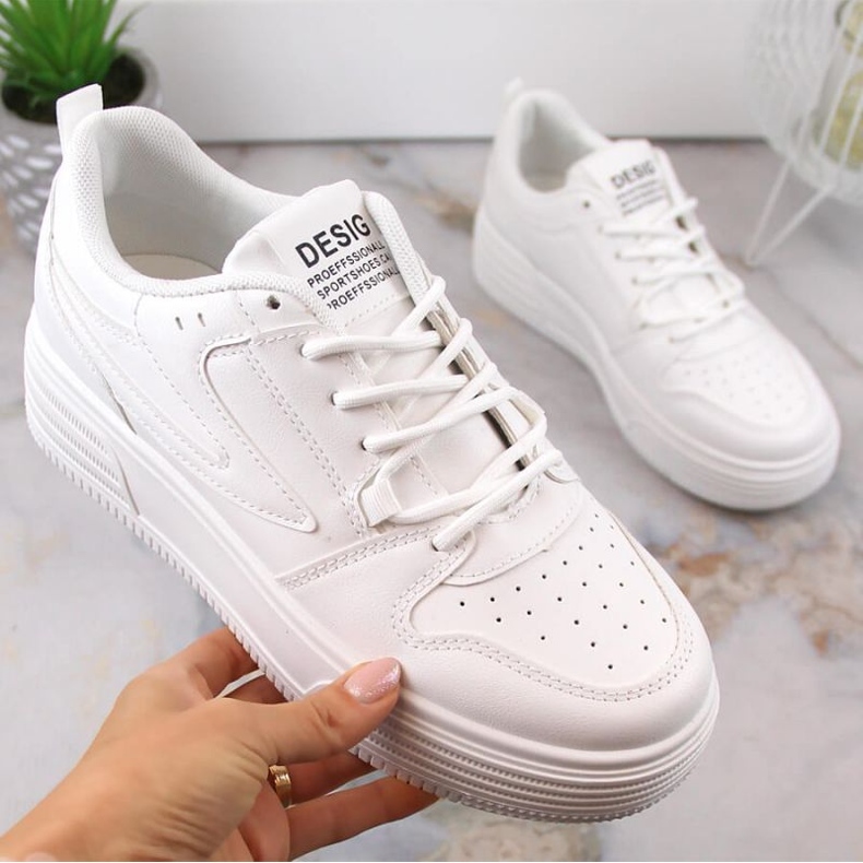 Vinceza W JAN231 white sports shoes on the platform 1 Vinceza W JAN231 white sports shoes on the platform 1