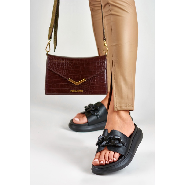 La.Fi Black flip flops with a chain 2