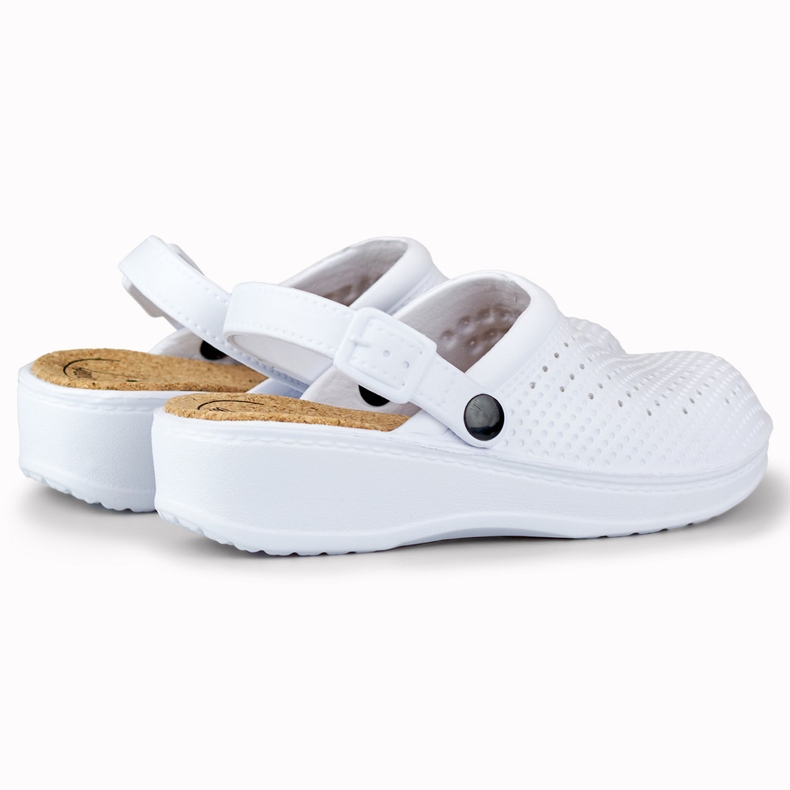 Comfortable women's slippers with covered fingers white 1