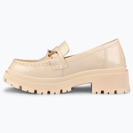 Lacquered beige platform shoes 2