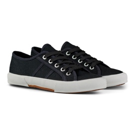 Black low sneakers 1