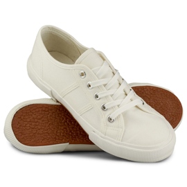 White low sneakers 1