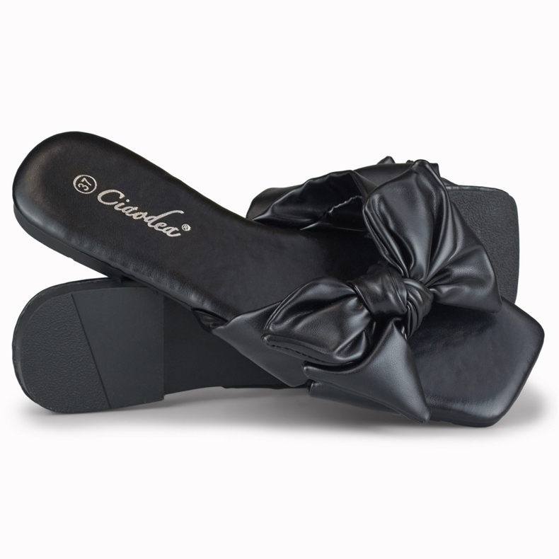 Black sliders with a bow from Isanna 2