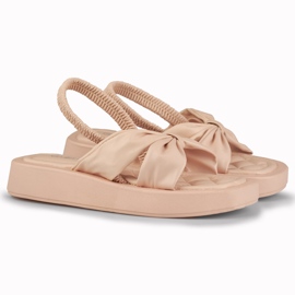 Powder sandals with an elastic band from Sisi beige 2