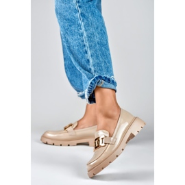 Beige brogues with gold decoration 2