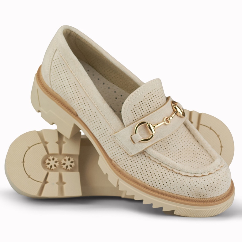 Openwork beige shoes with a delicate decoration 1