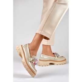 Beige lacquered loafers with decorative beads 2