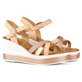 Beige wedge sandals with a shiny strap 1